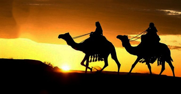 মরুভূমির বুকে দুই বন্ধুর যাত্রার শিক্ষণীয় গল্প - Bangla24.Top